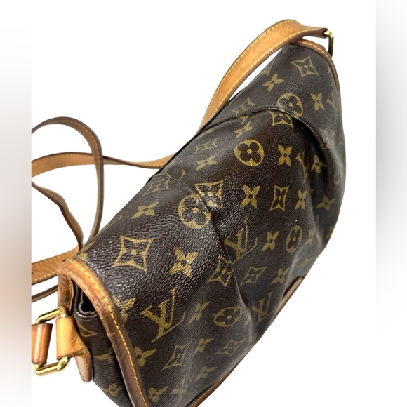 SOLD! Louis Vuitton Menilmontant PM Crossbody Bag - Picture 3 of 16
